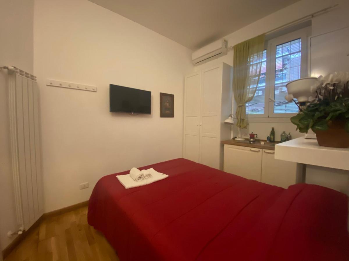 Piccolo E Indipendente A Garbatella Apartment Rome Luaran gambar